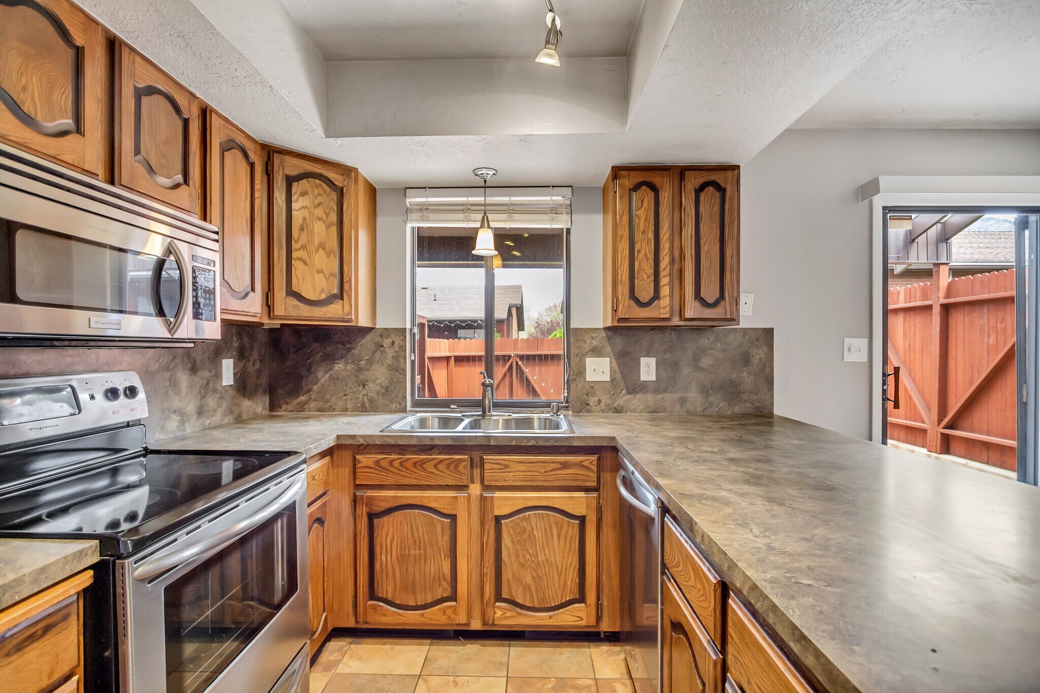 Building Photo - 1310 E 1990 S