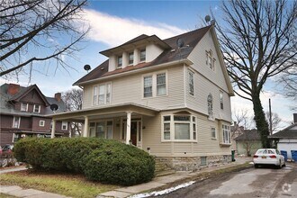 Building Photo - 195 Harvard St
