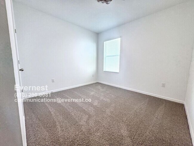 Building Photo - Beautiful 4-Bedroom Home with Modern Comfo...