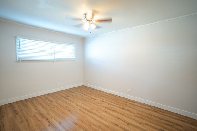 Building Photo - Spacious 1 Bedroom in Torrance with Washer...