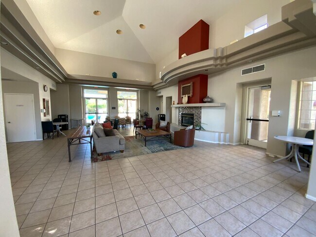 Building Photo - 2 Bed, 2 Bath, Condo with Pools, Fitness Center & Balcony located in Las Vegas, Nevada.