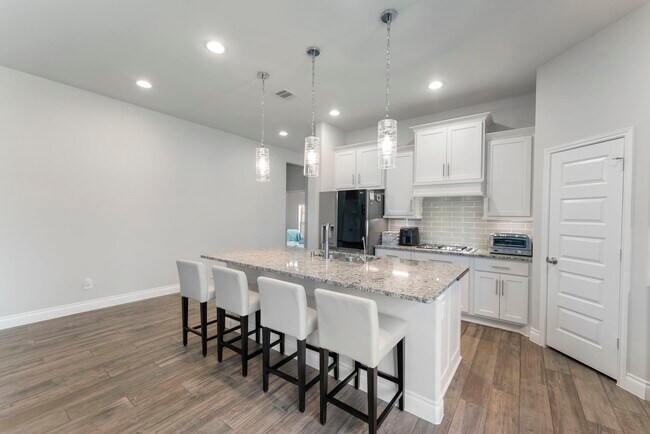 Building Photo - 9410 Mont Ellie Ln