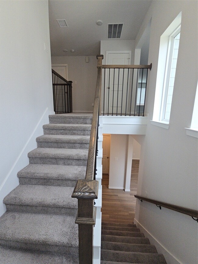 Building Photo - 9227 Dearborn Knoll Dr