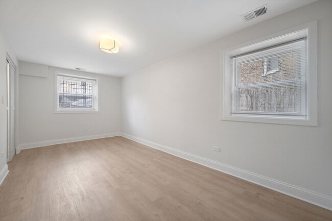 Building Photo - 1340 W Hollywood Ave