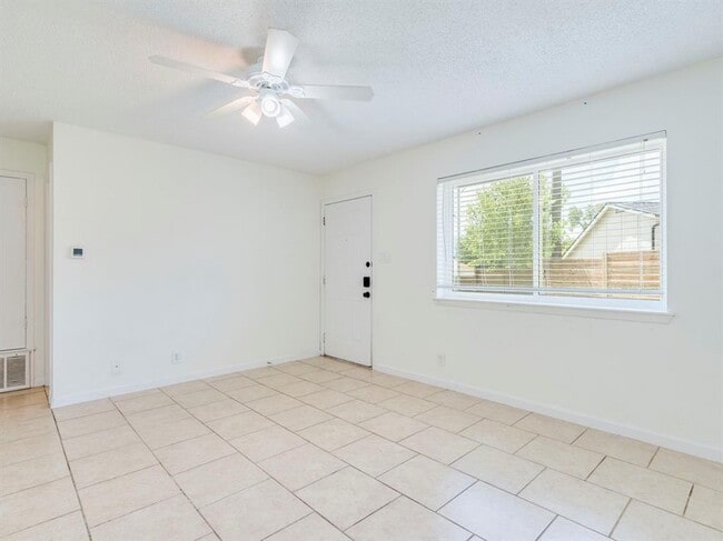 Building Photo - 3404 Willowrun Cove