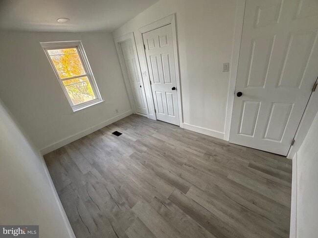 Building Photo - 1340 E Oxford St