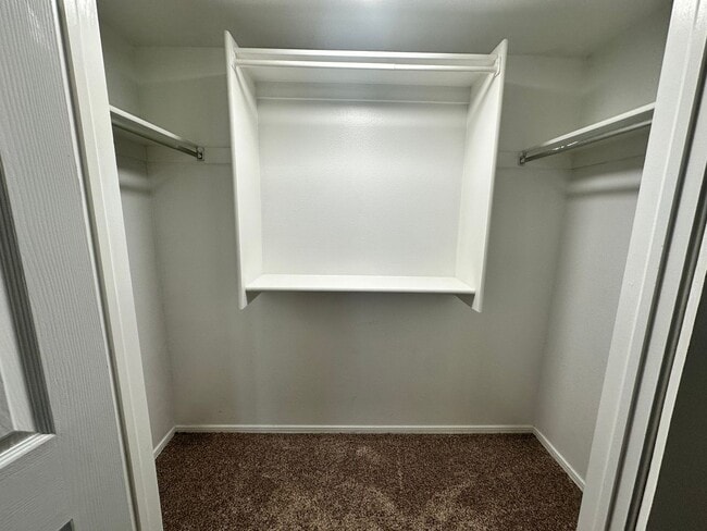 Building Photo - FOR RENT: Charming 3-Bedroom, 2-Bath Home in Yukon! - Move In Deposit-Free! (If Qualified)