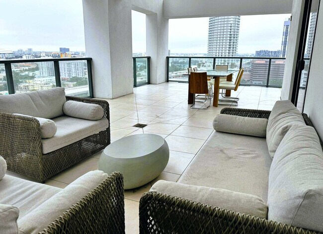 Building Photo - 239 SW 9th St