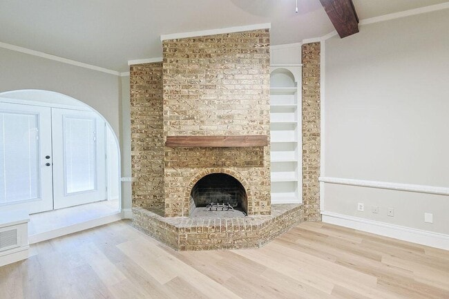 Building Photo - 5711 3rd St