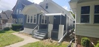 Building Photo - 1711 S 85th St