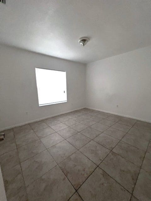 Building Photo - 4039 NW 31st Ave