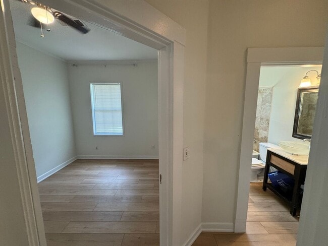 Building Photo - Downtown - Pensacola - 3 bedroom, 2 bathroom