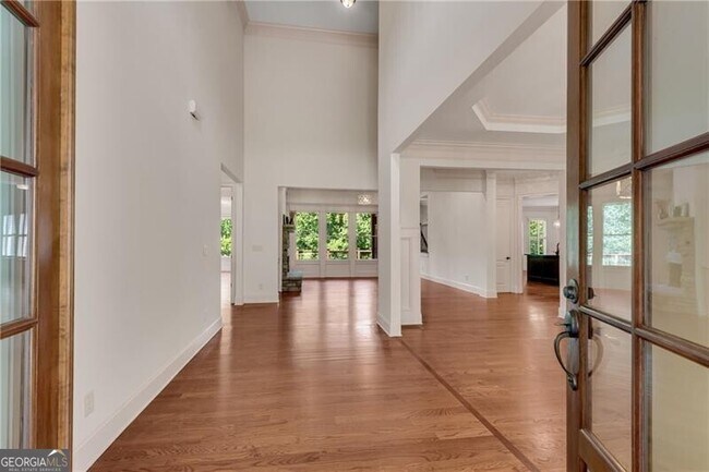 Building Photo - 5861 Yoshino Cherry Ln NE