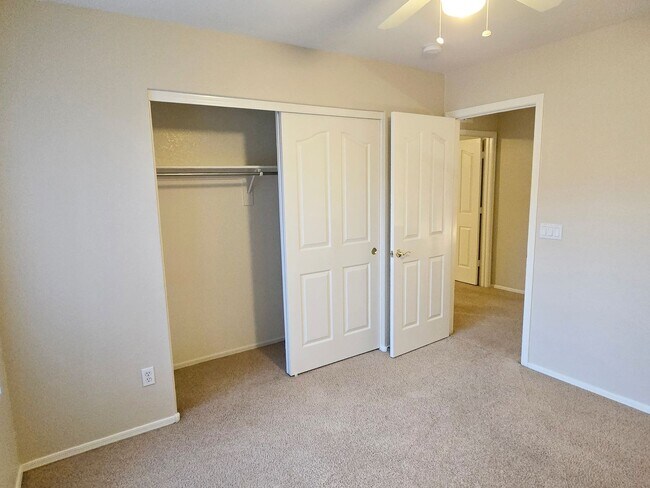 Building Photo - 5-bedroom in the heart of Gilbert