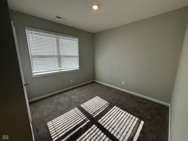 Building Photo - 855 Downey Ln