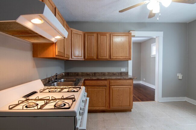 Building Photo - Garden Dr 1500-1502 MLR