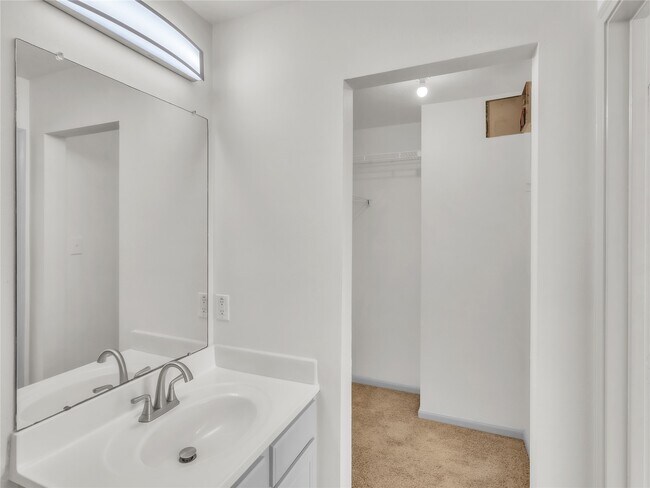 Building Photo - 19022 Yellow Thrush Dr