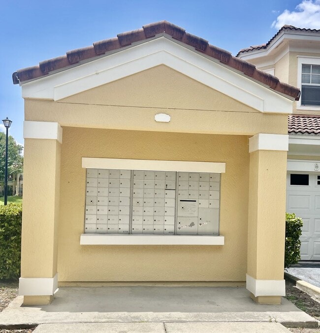 Building Photo - Barksdale 2 Bed / 2 Bath