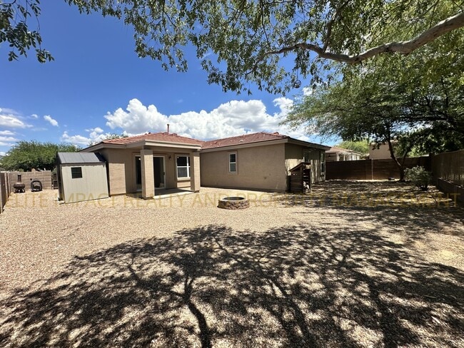 Building Photo - 10930 S San Clemente Camino
