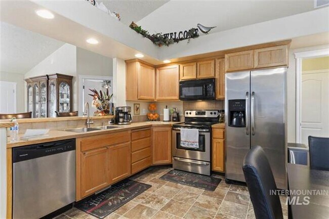 Building Photo - 3 Bedroom 2 Bath Single Level Blackhawk Subdivision