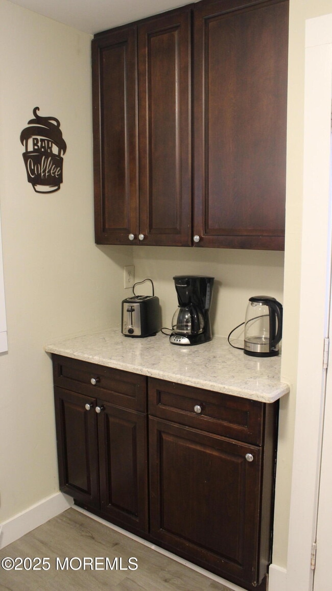 Building Photo - 1204 Emory St