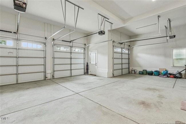 Building Photo - 2098 Amalfi Pl