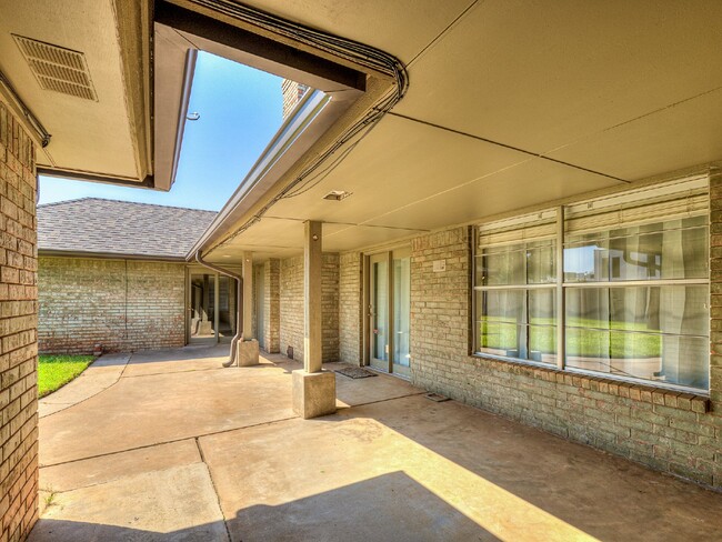 Building Photo - Welcome to your dream home nestled within ...