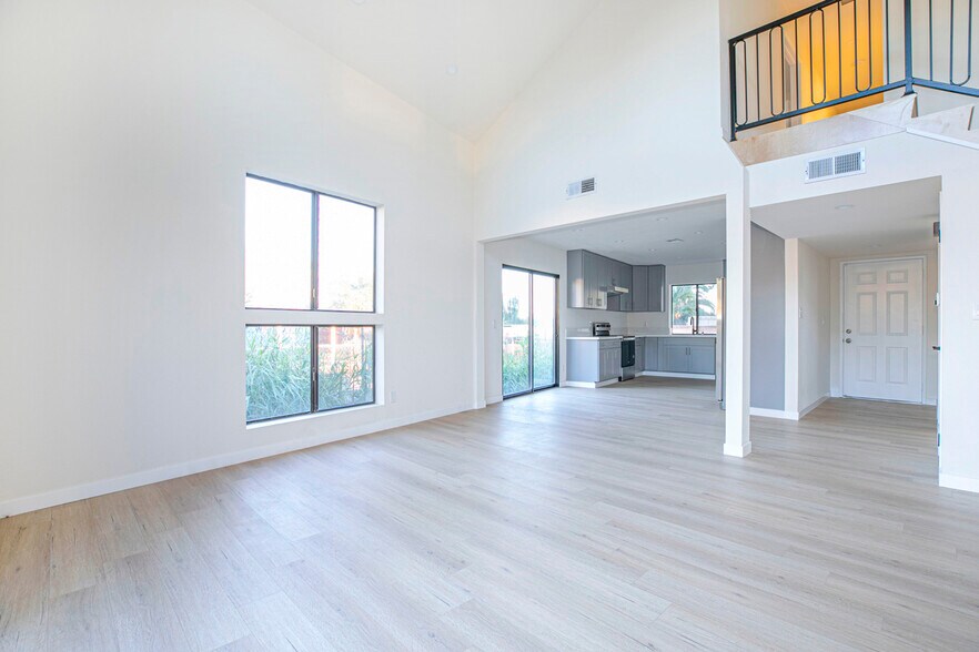 Building Photo - 11444 Odessa Ave