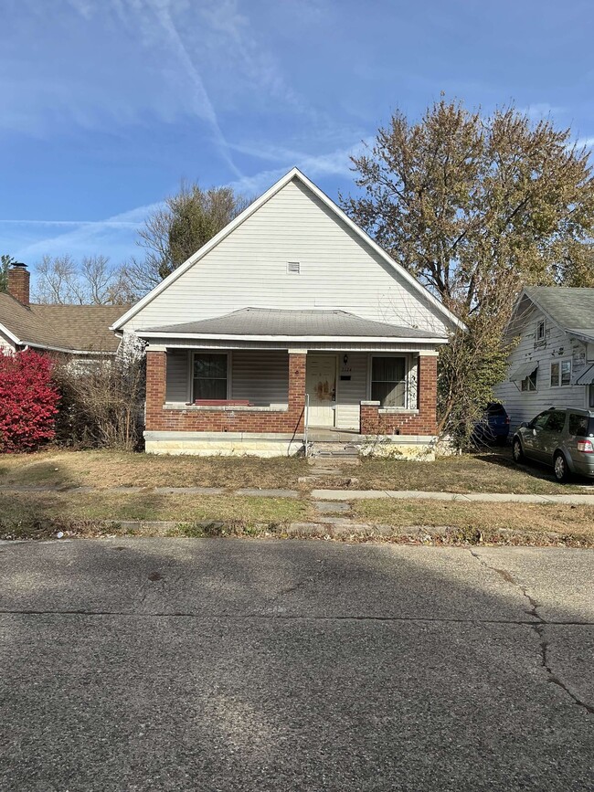 Building Photo - 2124 1st Ave