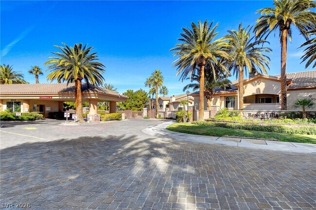 Building Photo - 2050 W Warm Springs Rd