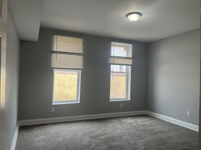 Building Photo - 1118 Homewood Ave