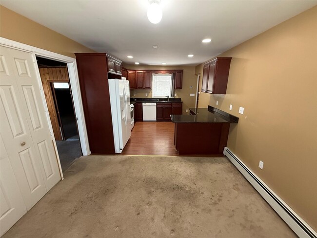 Building Photo - 209 River Ave