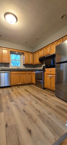 Building Photo - 2636 Wedgewood Rd