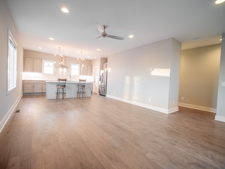 Living Room/Kitchen - 1122 Baptist World Center Dr