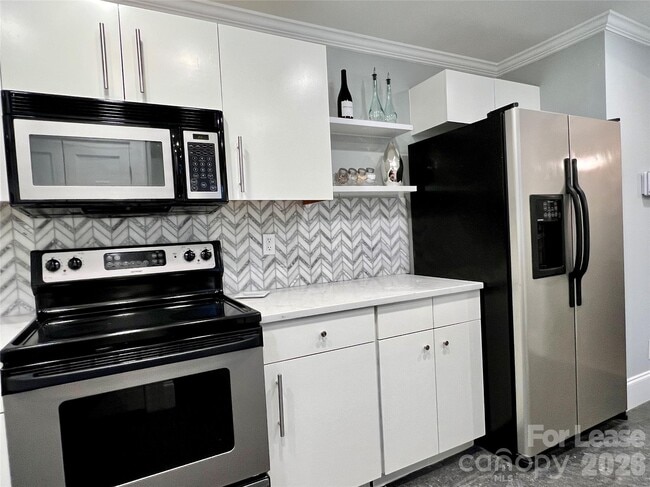 Building Photo - 4638 Murrayhill Rd