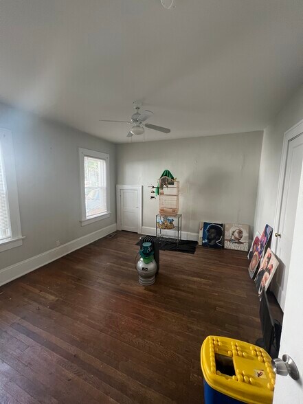 Building Photo - 395 8th St NE