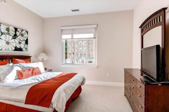 Building Photo - 2201 I St NW