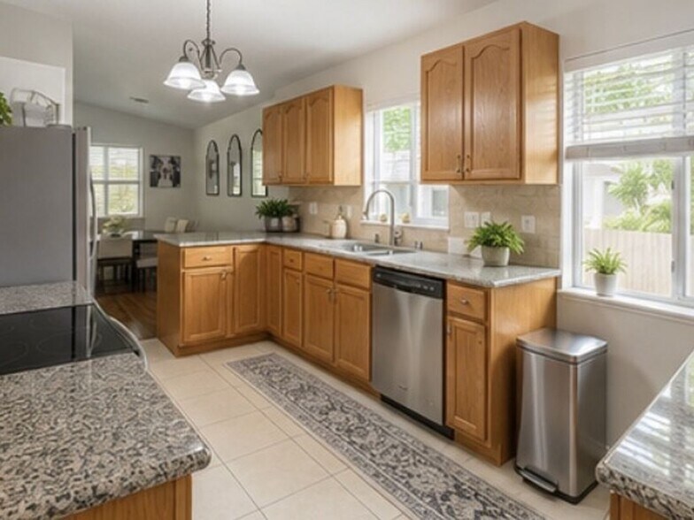 Building Photo - 1614 Weaver Dr