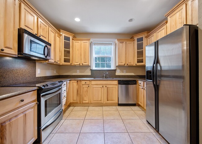 Building Photo - 2145 Ridgecrest Cir