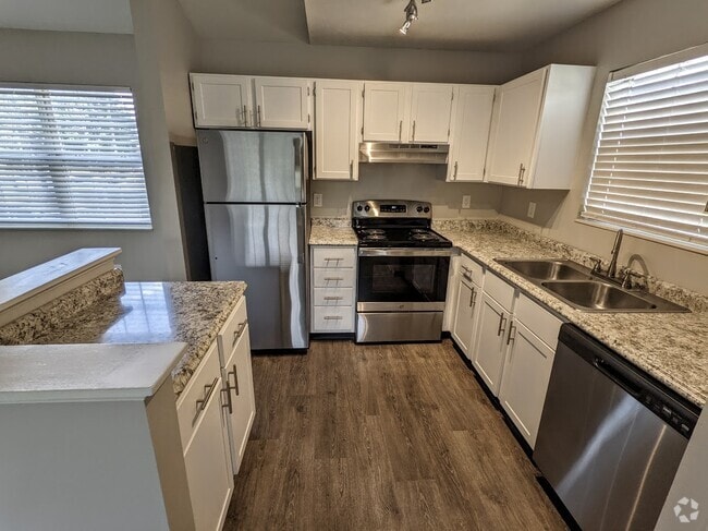 Ketch upper kitchen - Spinnaker Cove Apartments