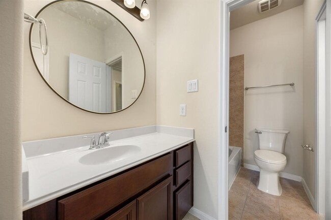 Building Photo - 5822 Crawford Hill Ln