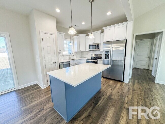 Building Photo - 101 Creeks Edge Dr