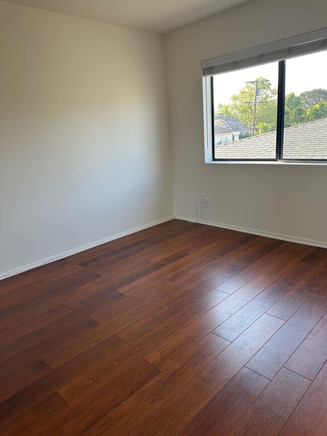 Guest Bedroom - 4370 Troost Ave