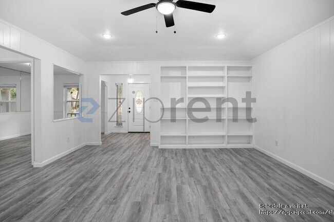 Building Photo - 6829 Shadydale Dr
