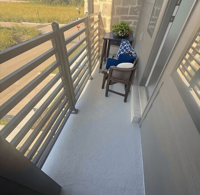 Building Photo - 1205 Doris May Dr