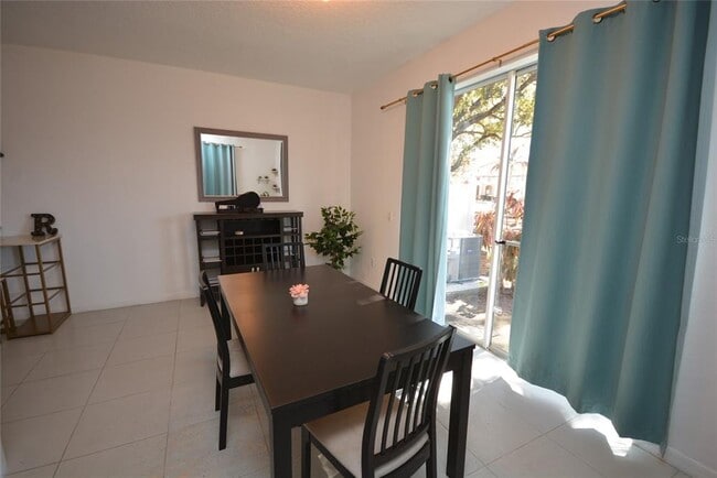 Building Photo - 5453 Paradise Cay Cir