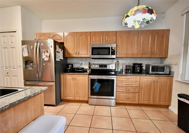 Building Photo - 11020 NW 48th Terrace