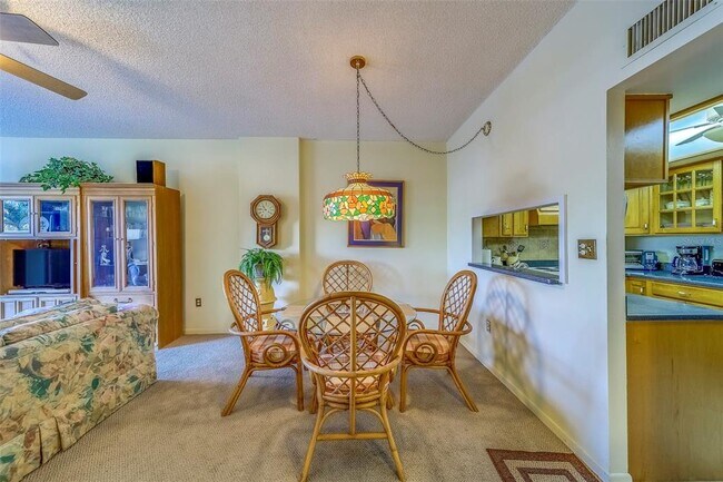 Building Photo - 400 Island Way