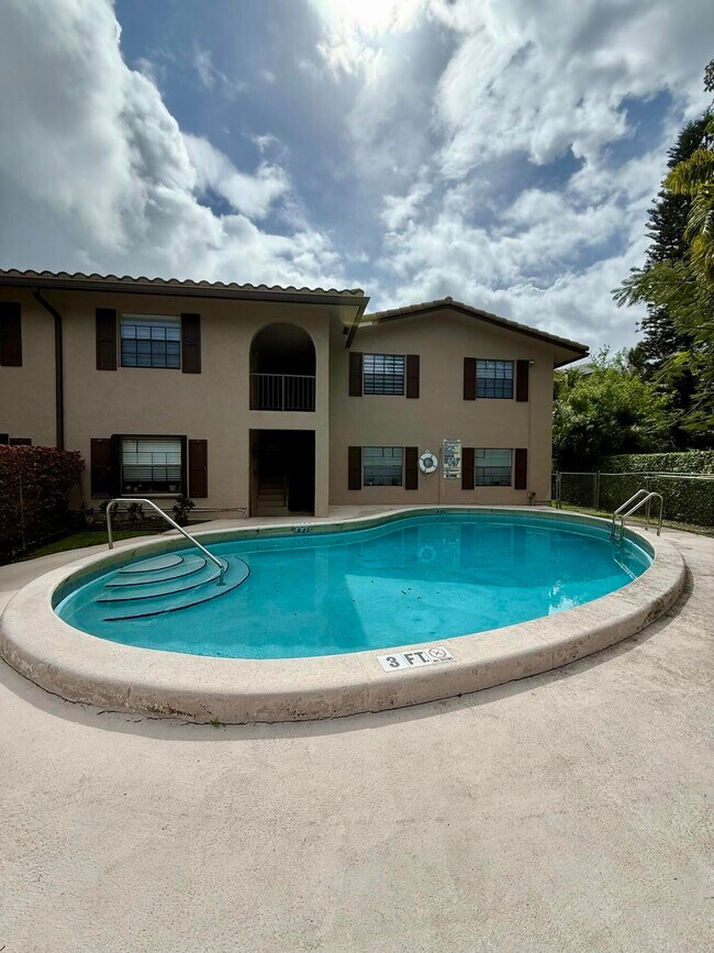 Building Photo - 3307 NW 108th Dr