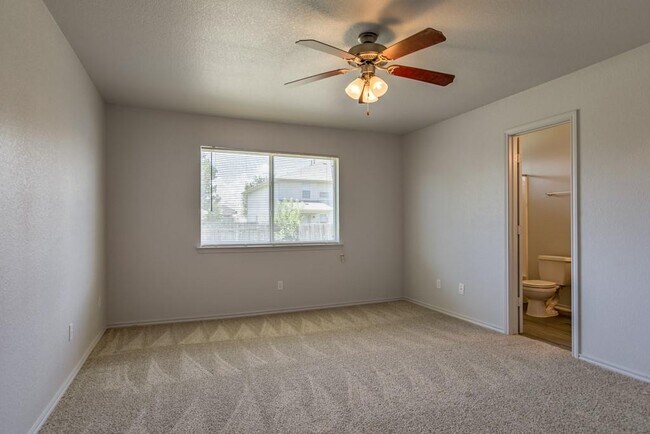 Building Photo - 1108 Blewett Dr